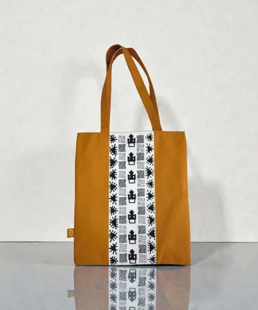 Alternative view of Gye W'ani Tote - Hardal